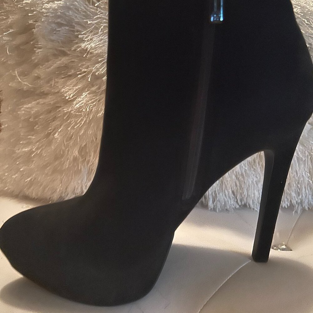 Black Boots